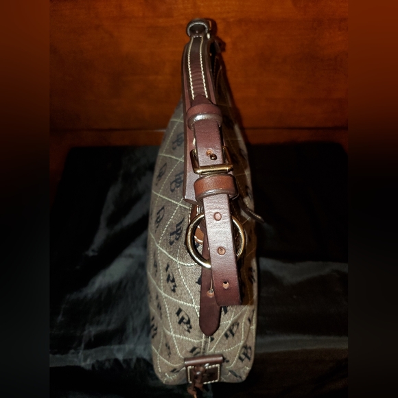 Donney and Bourke Monogram Handbag - Picture 5 of 9